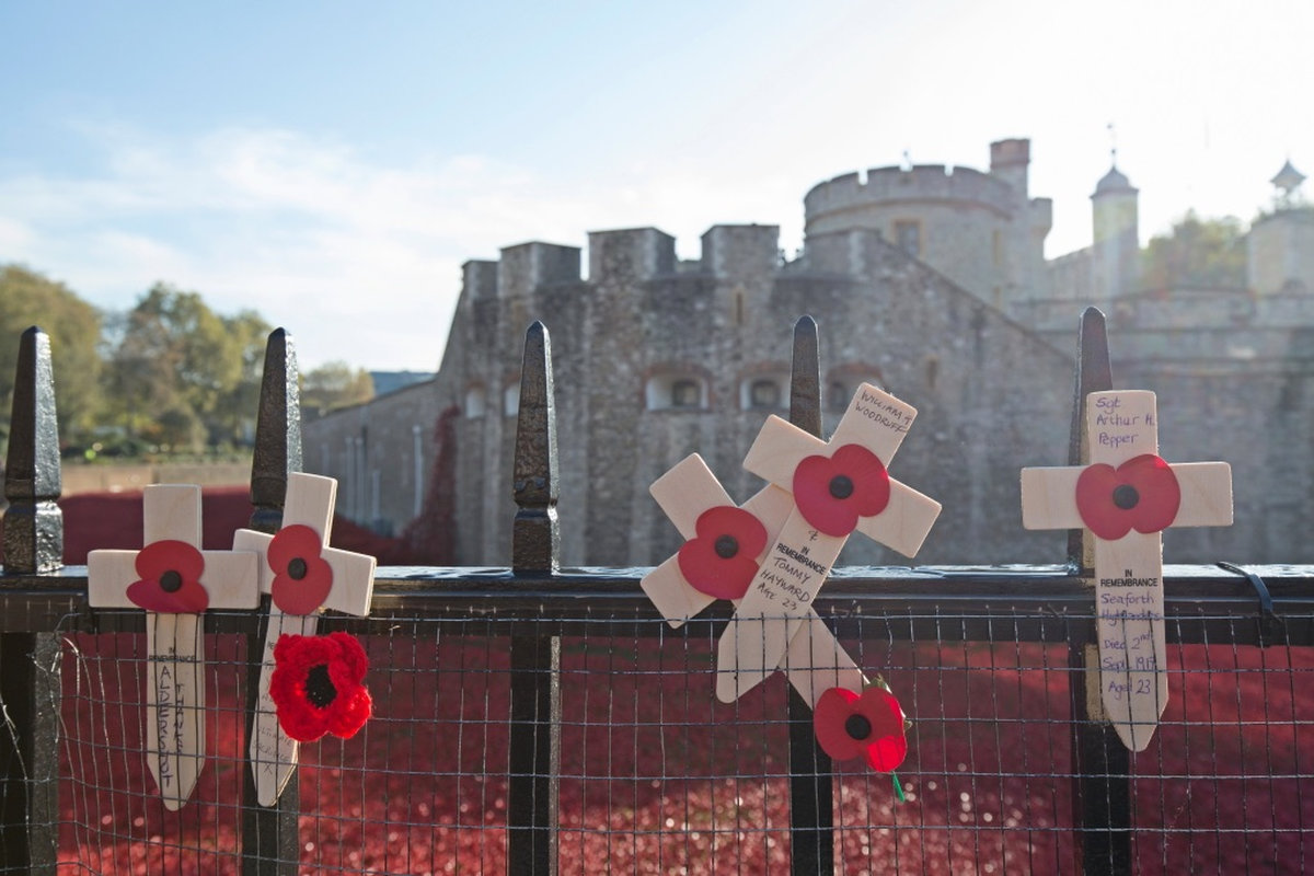 Tower of London remembrance photography by Jason Dodd Photography